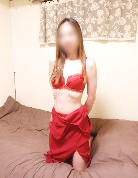 デリバリーでエッチな奥様がご自宅に！