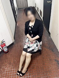 レア出勤!ミニマムで美乳なエロエロ奥様スグッ!!!